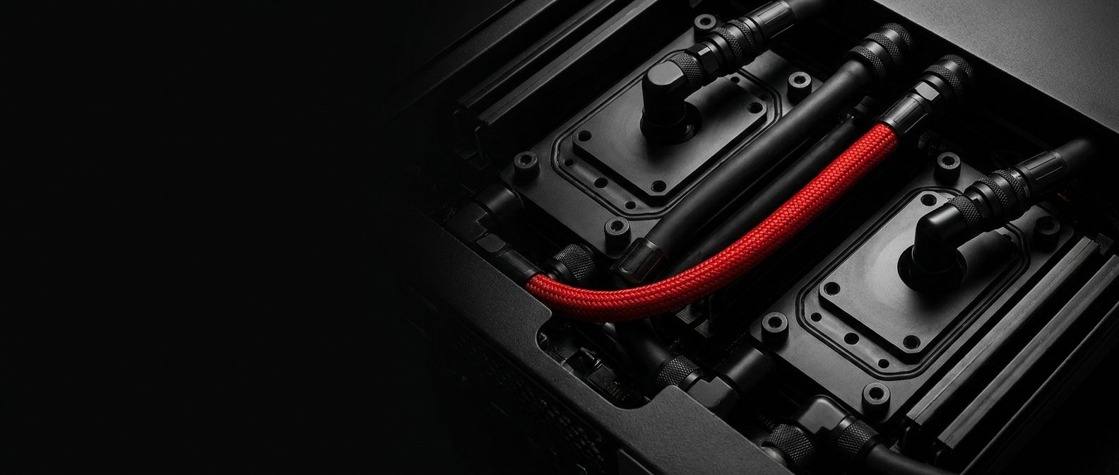 Liquid-cooled AI accelerator tray with a single red coolant line